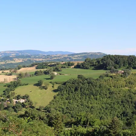 Agriturismo Bio La Tana Del Lele * Serra San Quirico