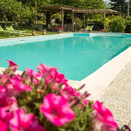 Agriturismo Bio La Tana Del Lele * Serra San Quirico