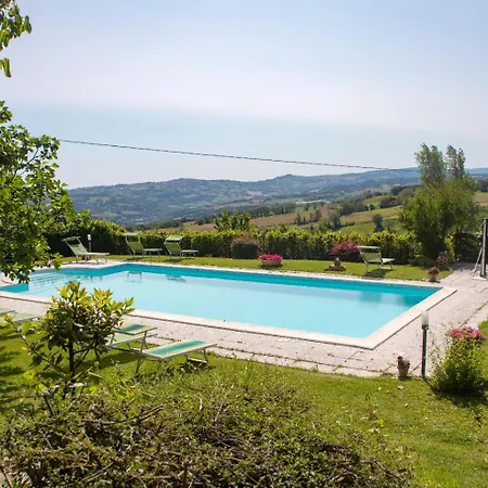 Agriturismo Bio La Tana Del Lele * Serra San Quirico
